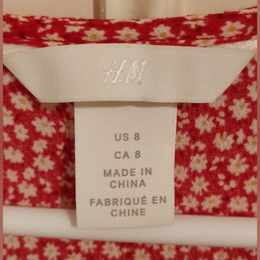 Red Floral Ruched Top - Picture 2 of 4